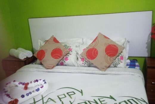 Beverly Hills Homestay || Entire 1 bhk Apartment With Attached Kitchen