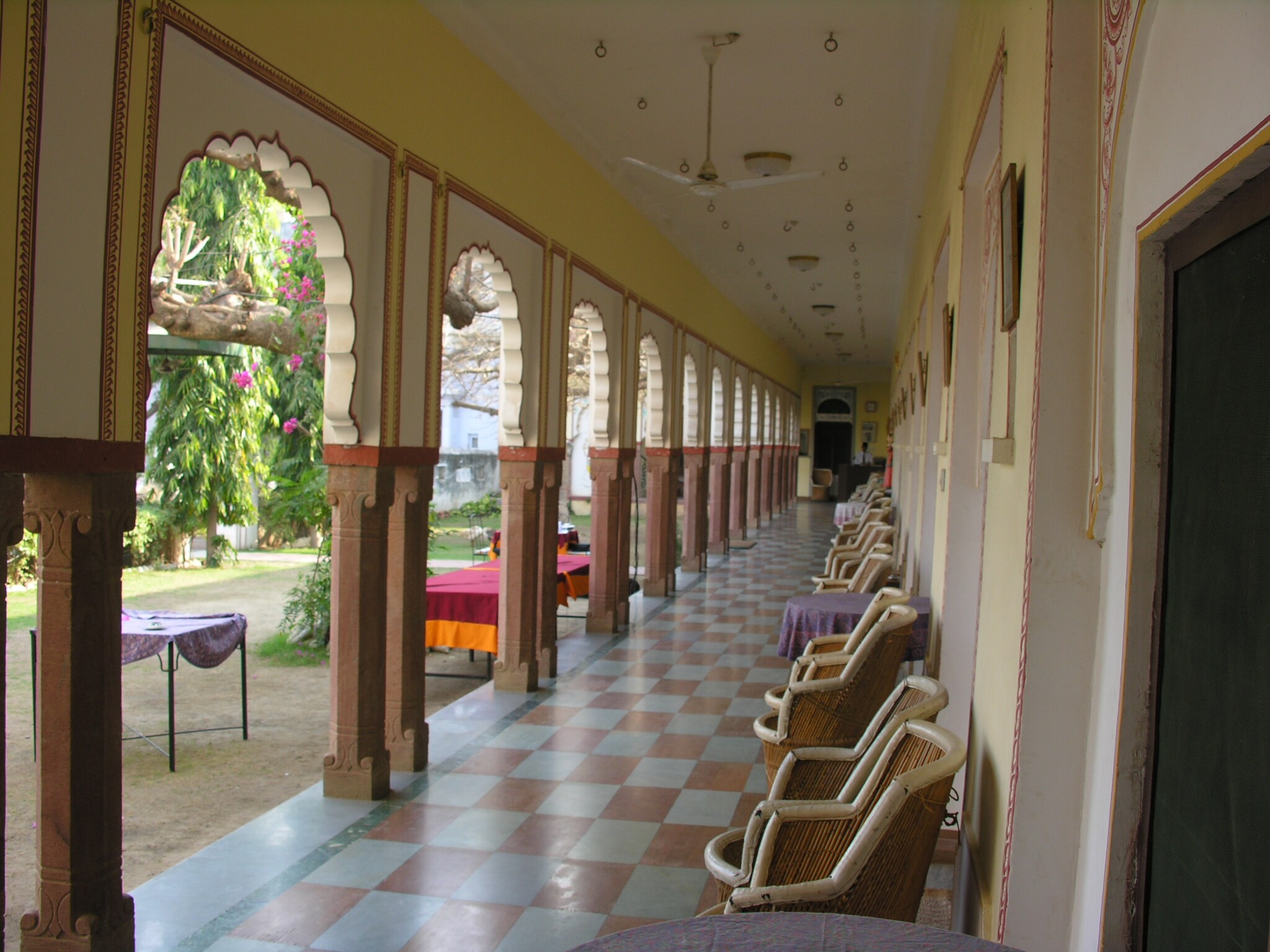 Bassi Fort