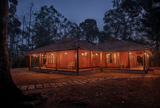 900 Woods Eco Resort