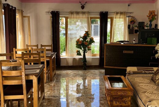 Skyland Guest House, Leh