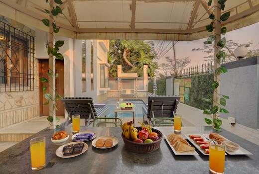Elegant 2 BHK Pet-friendly Villa W/ Pvt Pool & Balcony