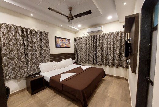 LIVING SPACE RESORT