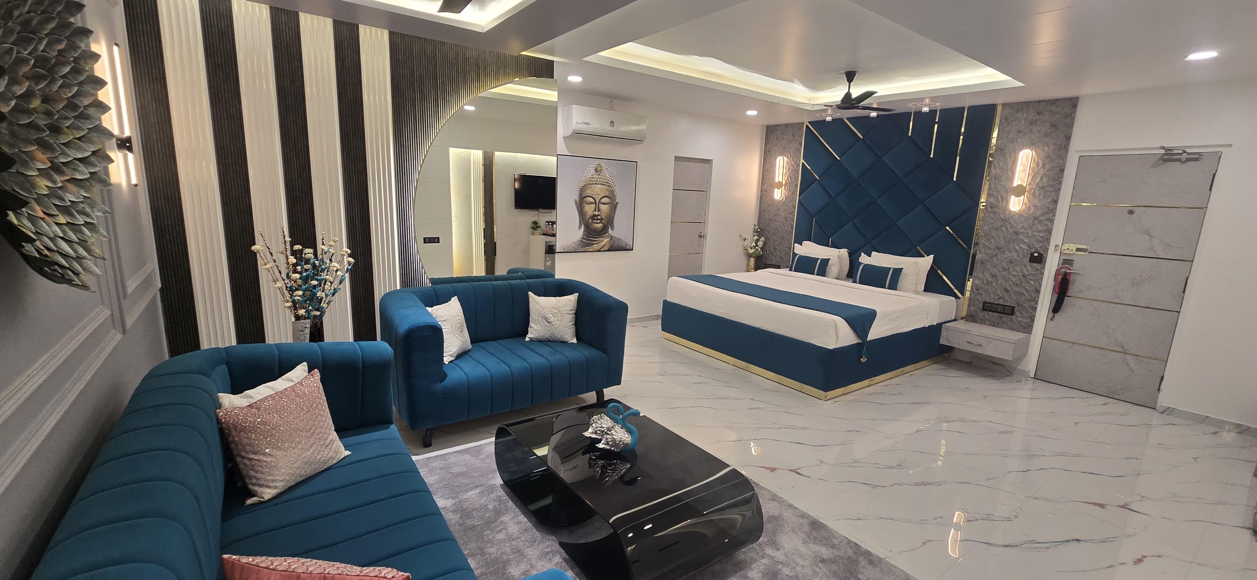 Hotel Titanium
