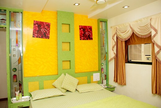 Hotel Ruchira Deluxe