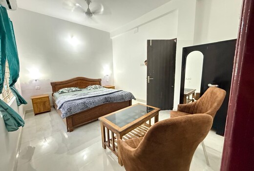 Dhauli Homestays Villa