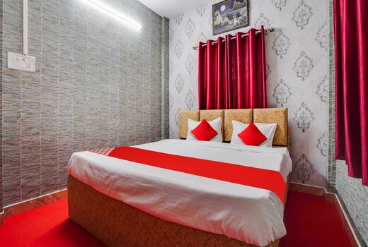Flagship Royal Villa Inn
