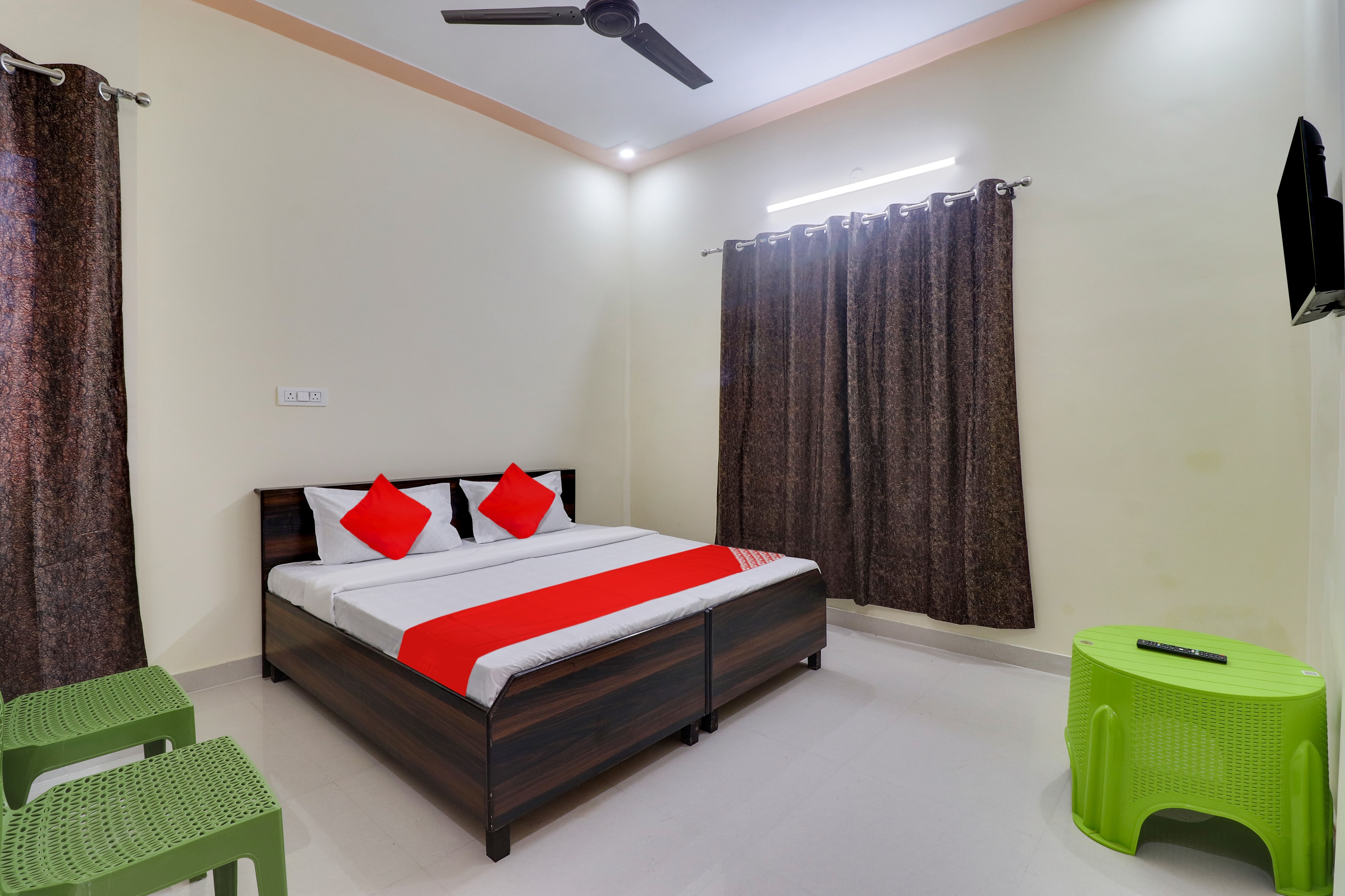 Hotel O DIVINE HOME