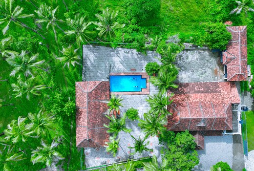 Farm Stay Container House with Pool