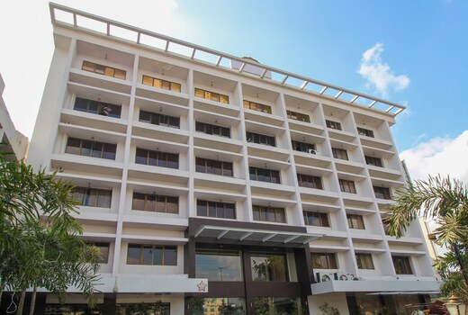 Hotel Swarna Palace