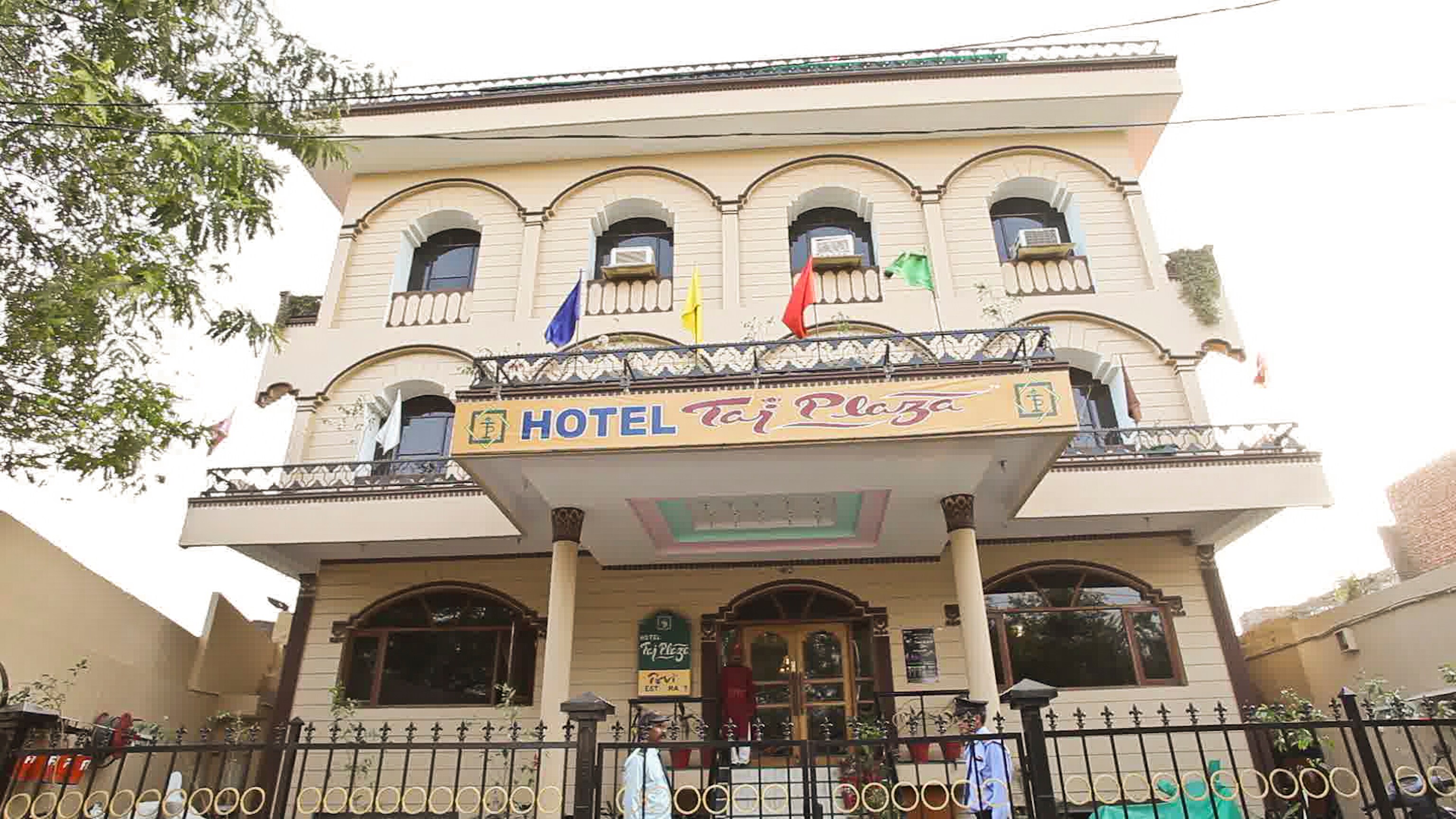 Hotel Taj Plaza