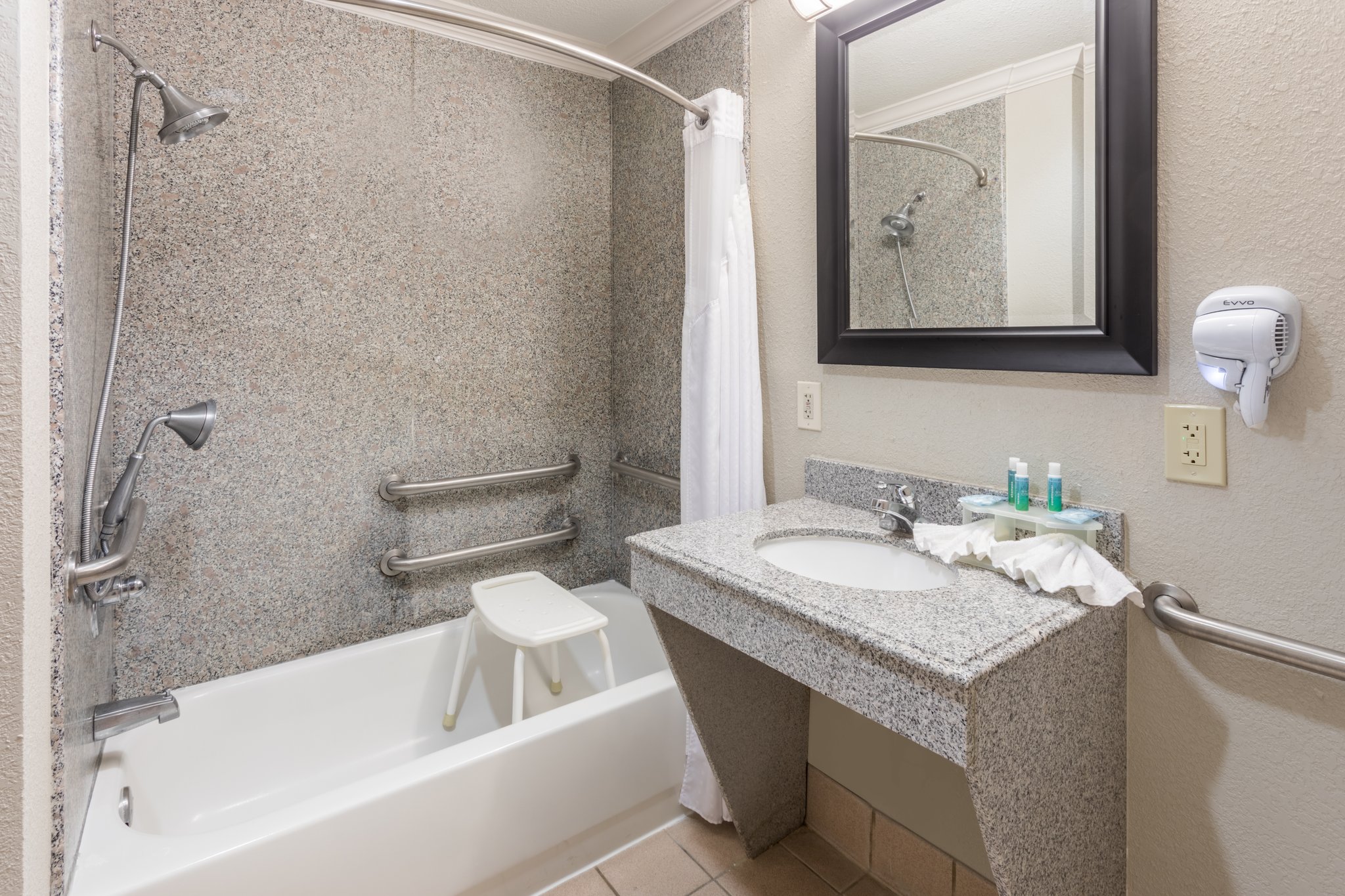 Holiday Inn Express Hotel & Suites Lake Charles - Tap to explore photos