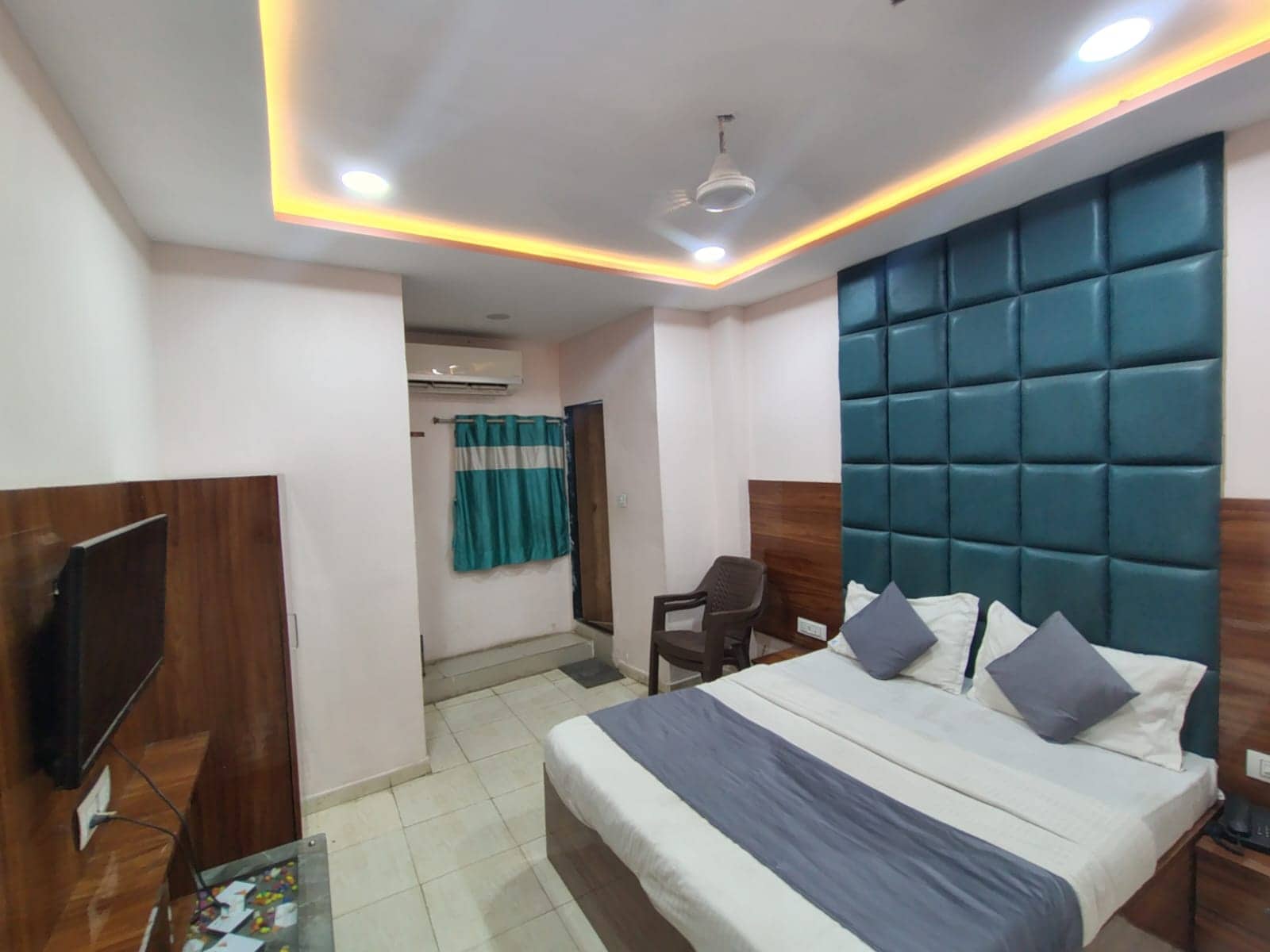 HOTEL SARGAM - Tap to explore photos