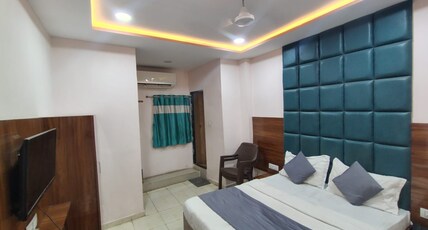HOTEL SARGAM Room Type - Deluxe Room with City View Double Bed
