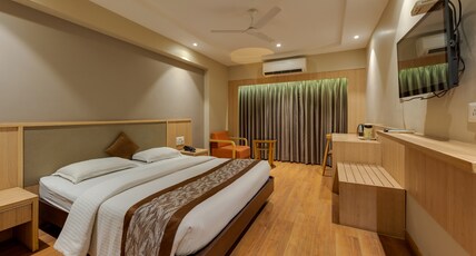 Icon Inn Room Type - Super Executive Rooms AC