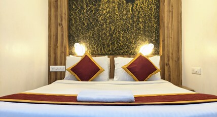 Hotel Feathers Room Type - Classic AC Room