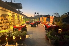 Hotel Parash New (A complete family hotel)