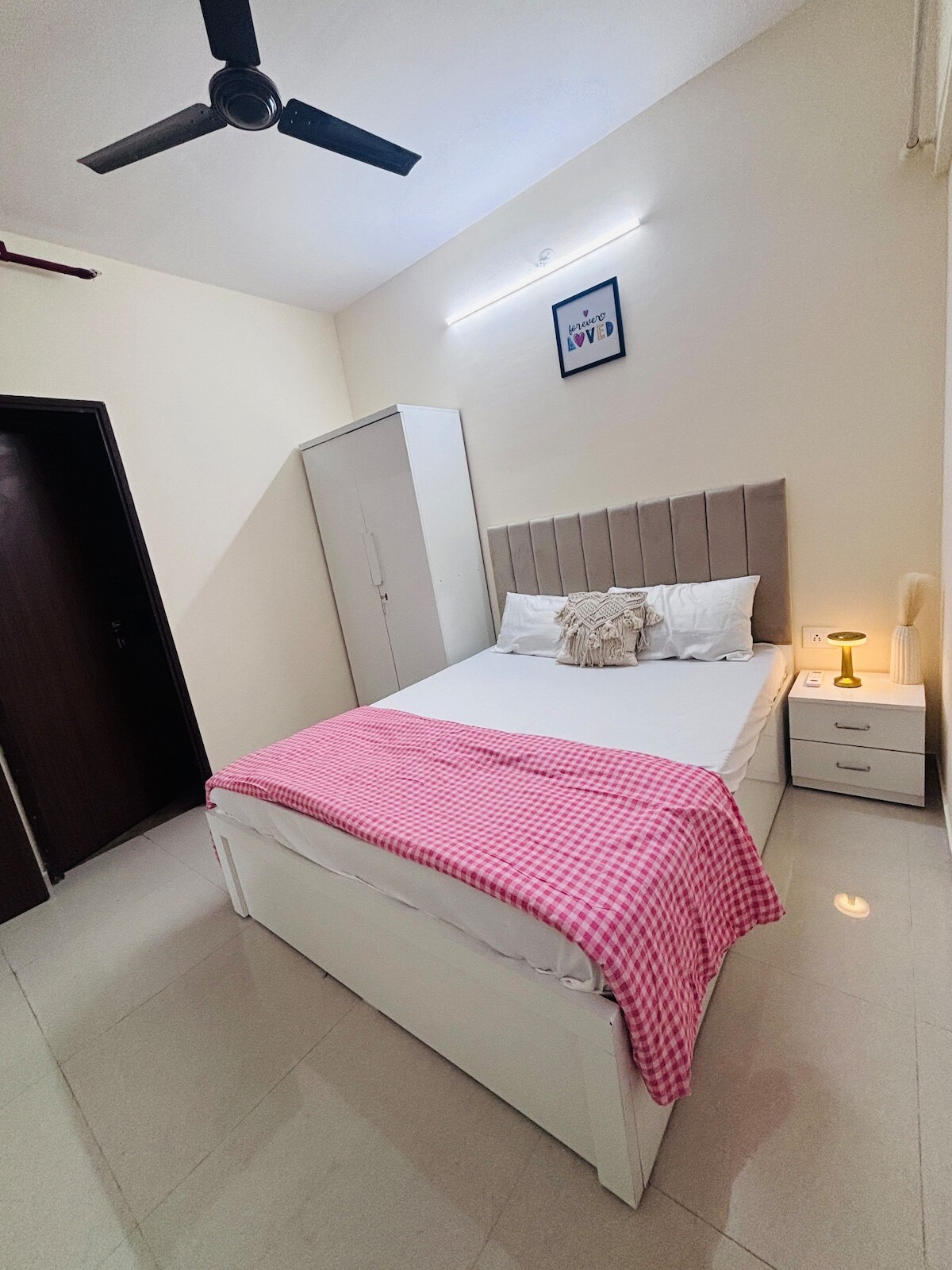 1Bhk malad Goregaon Boho vibes - Tap to explore photos