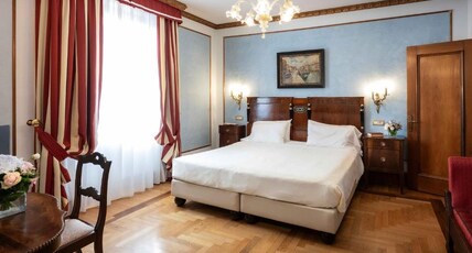 DUE TORRI HOTEL Room Type - Junior Suite