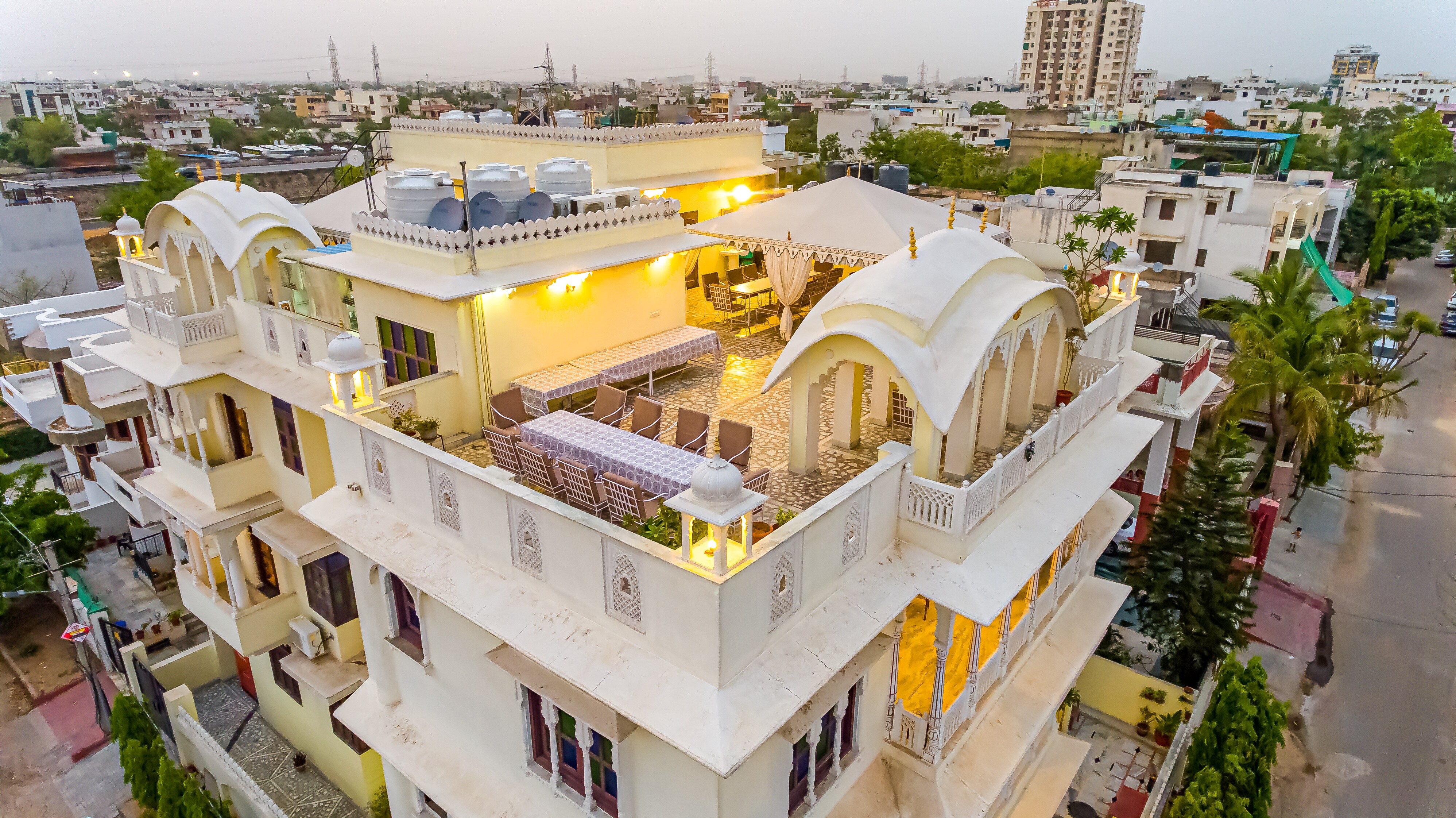 Hotel Harsoli Haveli - Tap to explore photos