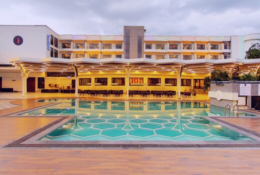Pluz Resort
