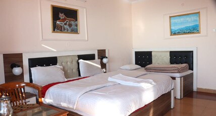 THE KRISHNA GUEST HOUSE & RESTAURANT Room Type - Super Deluxe Room