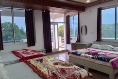 Rooms of US residency
