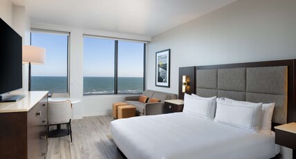 Hilton Galveston Island Resort Room Type - 1 KG GLFVW MOB HR ACC RI-S