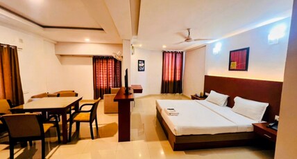 Holiday Park Thalassery Room Type - Suite Room