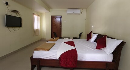 Guest Inn Residency Room Type - Deluxe Double Room