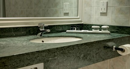 Best Western Plus Birmingham NEC Meriden Manor Hotel Room Type - 2 Single Beds, Non-Smoking, Deluxe Room