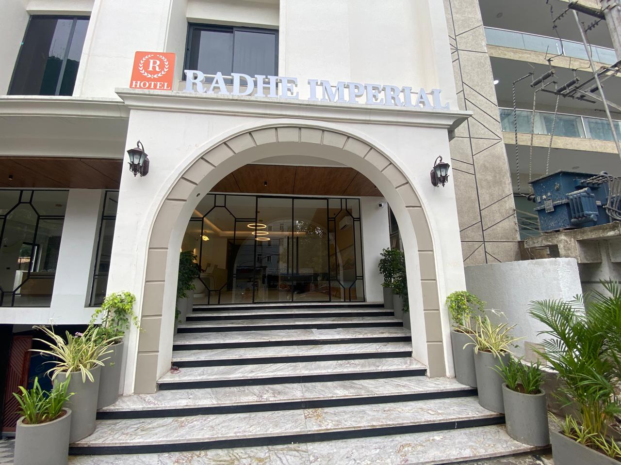 Hotel Raadhe Imperial - Tap to explore photos