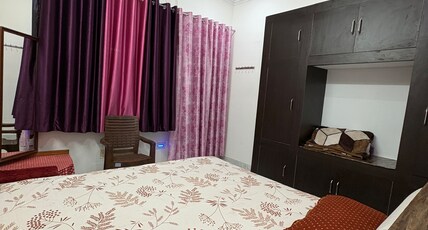 Vaidehi Guest House Room Type - Deluxe room