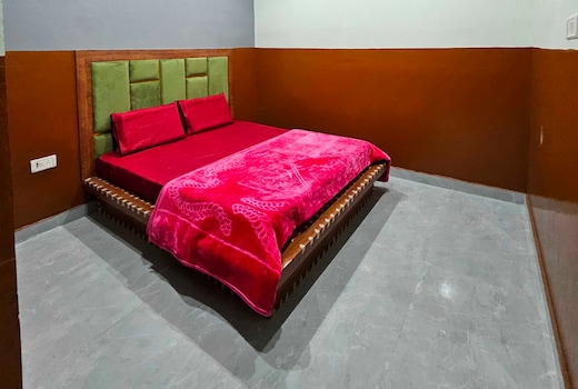 Hotel O Dream Shine Guest House