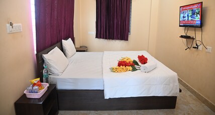 Sheethal Comforts Room Type - Deluxe Non AC