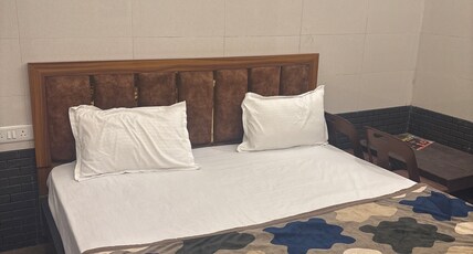 Shri bhagat ji Seva Dham Room Type - 4 Bed AC Room