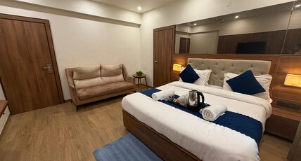 Hotel Evershine Room Type - Executive Deluxe ( 1 KING BED OR 2 TWIN BED )