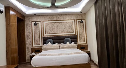 KASAULI VISTA ROYAL Room Type - Royal Suite with Lawn