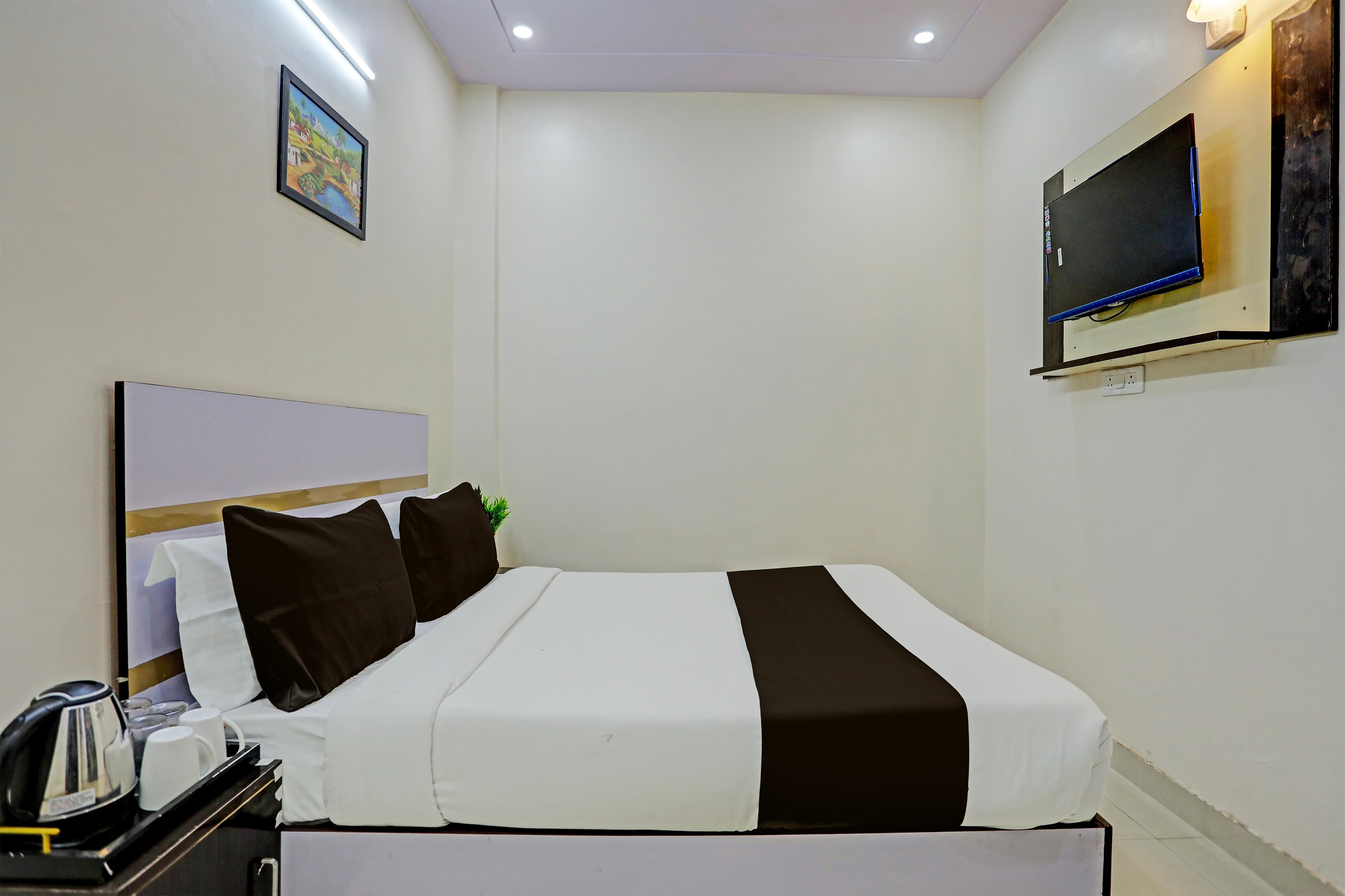 OYO 822977 Hotel NS - Tap to explore photos