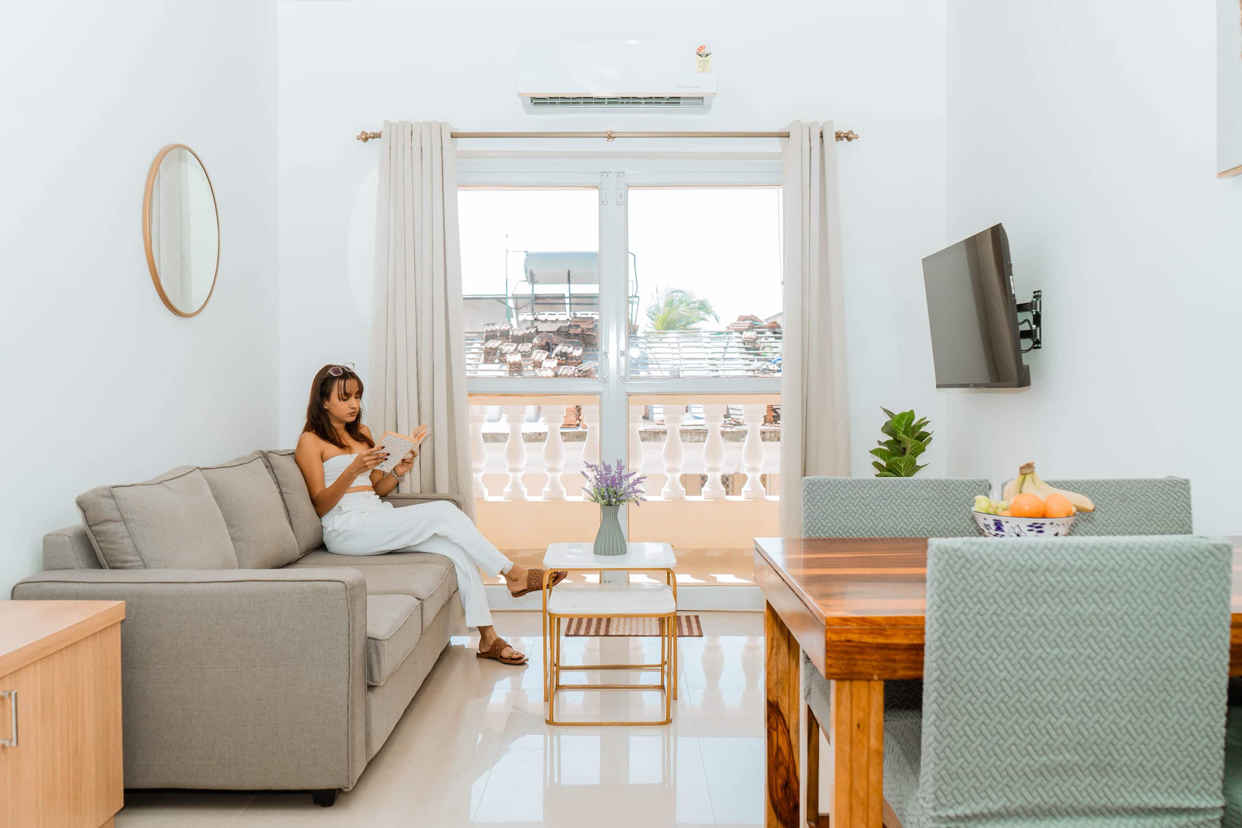 Sea Pearl Modern 2BHK 650m to Varca Beach - Tap to explore photos