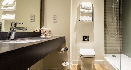 Holiday Inn LANCASTER Room Type - 1 Double Premium