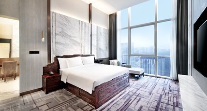 Crowne Plaza DALIAN XINGHAI Room Type - Royal Suite