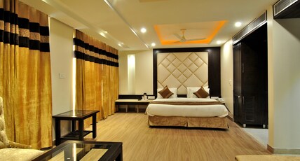 Hotel Sai Miracle (Newly Renovated) - Opp New Delhi Station & Connaught Place Room Type - Superior Double Room