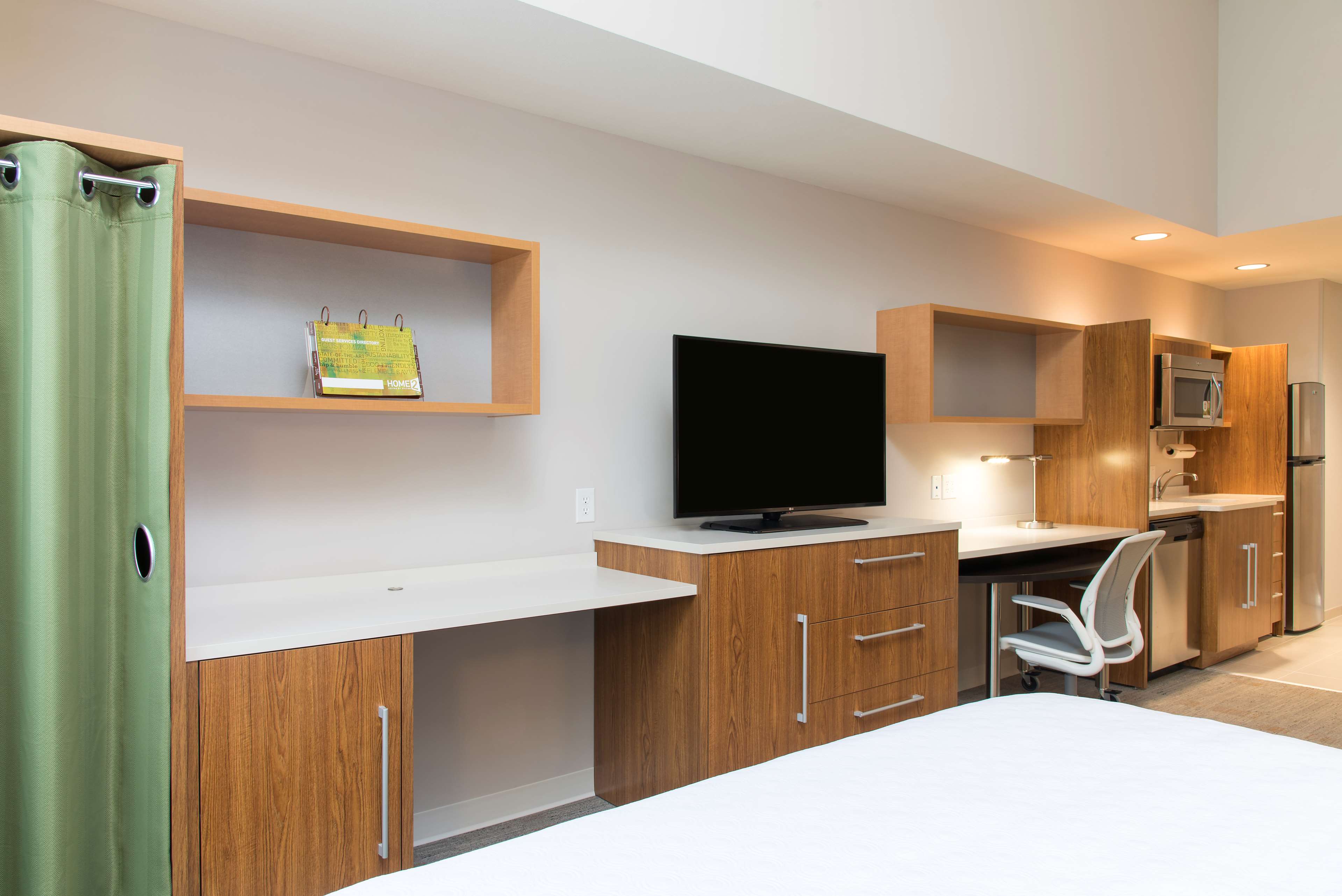 Home2 Suites by Hilton Indianapolis Downtown - Tap to explore photos