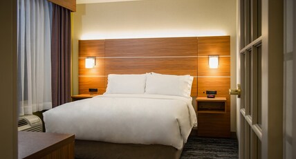 Holiday Inn Express & Suites WAUSAU Room Type - 1 King Bed 1 Queen Bed Two Bedroom Suite