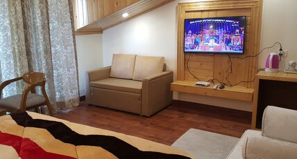 Hotel Kayanat Room Type - Family Room