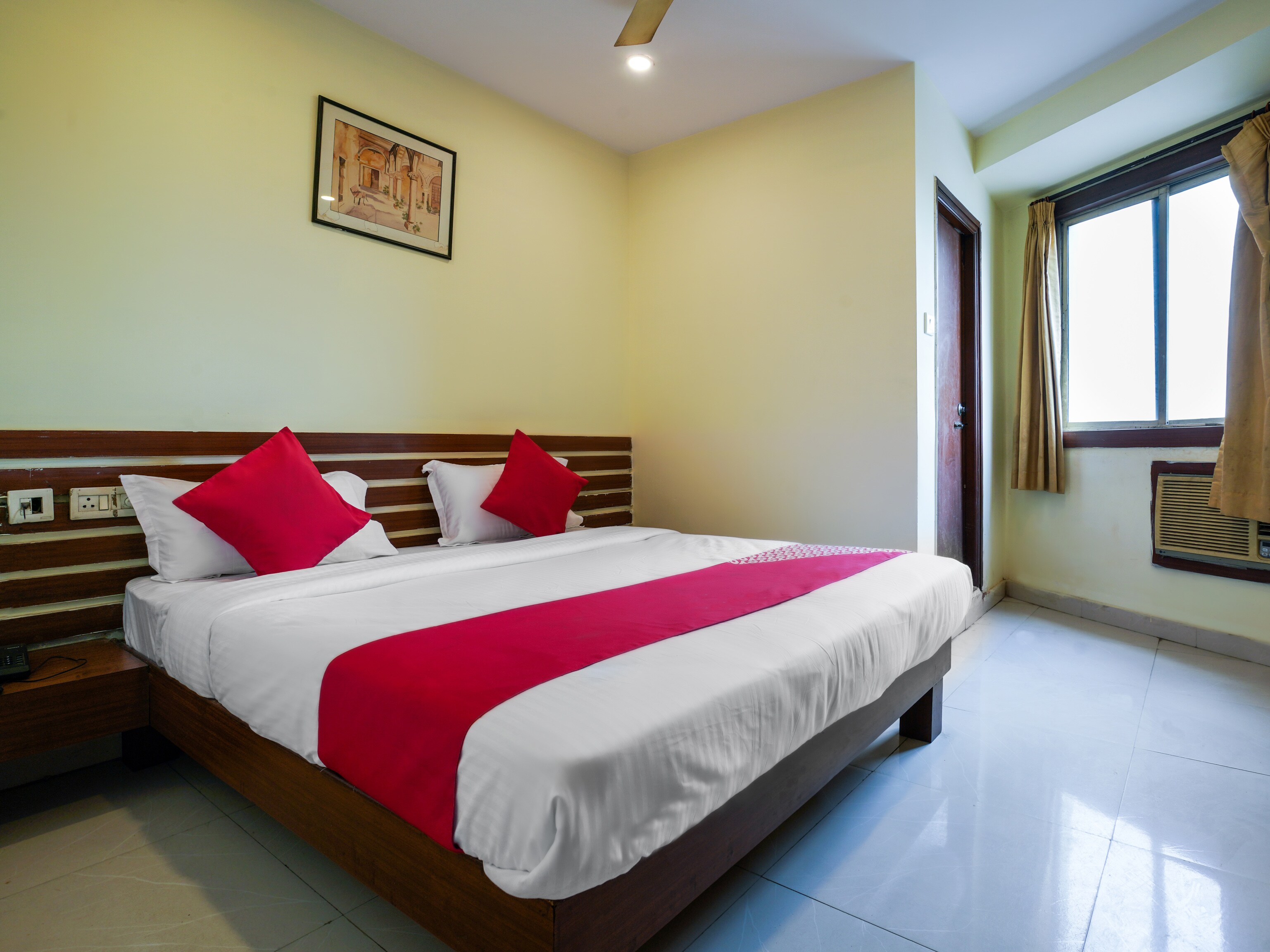 Hotel O Pariwar Inn - Tap to explore photos