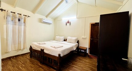 Kings Villa Garden View Cottages Room Type - Deluxe Double Room