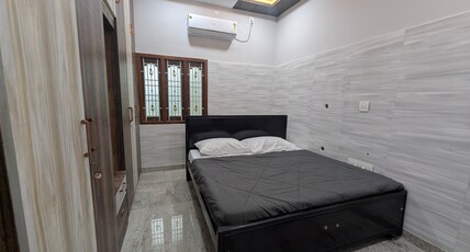 GRAND VILLA HOMESTAY Room Type - Bedroom 1