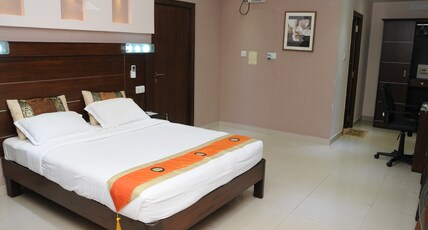 Maple Suites Apartment | Rooms & Restaurant Room Type - Family Studio