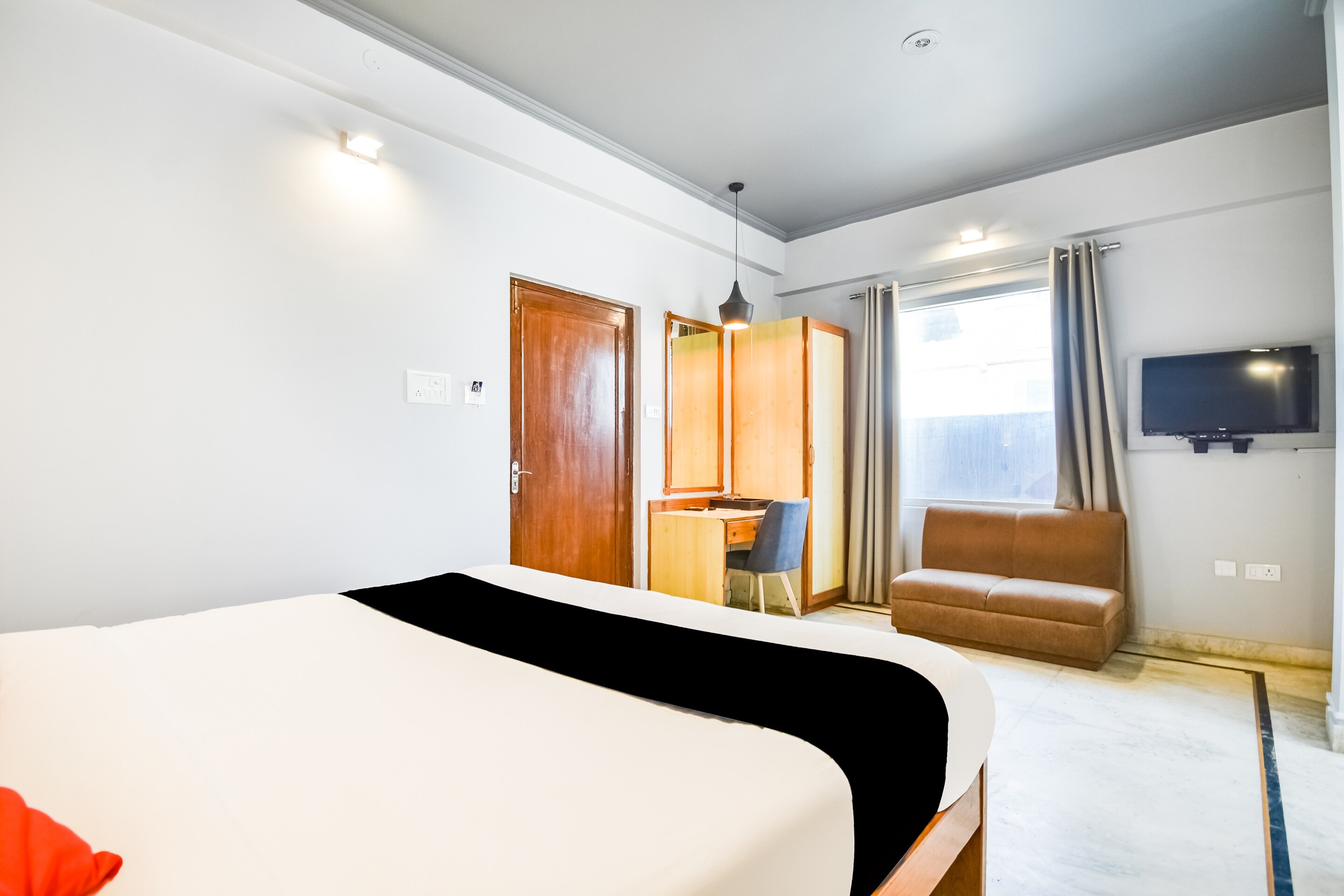 Collection O Hotel Urban Stays - Tap to explore photos